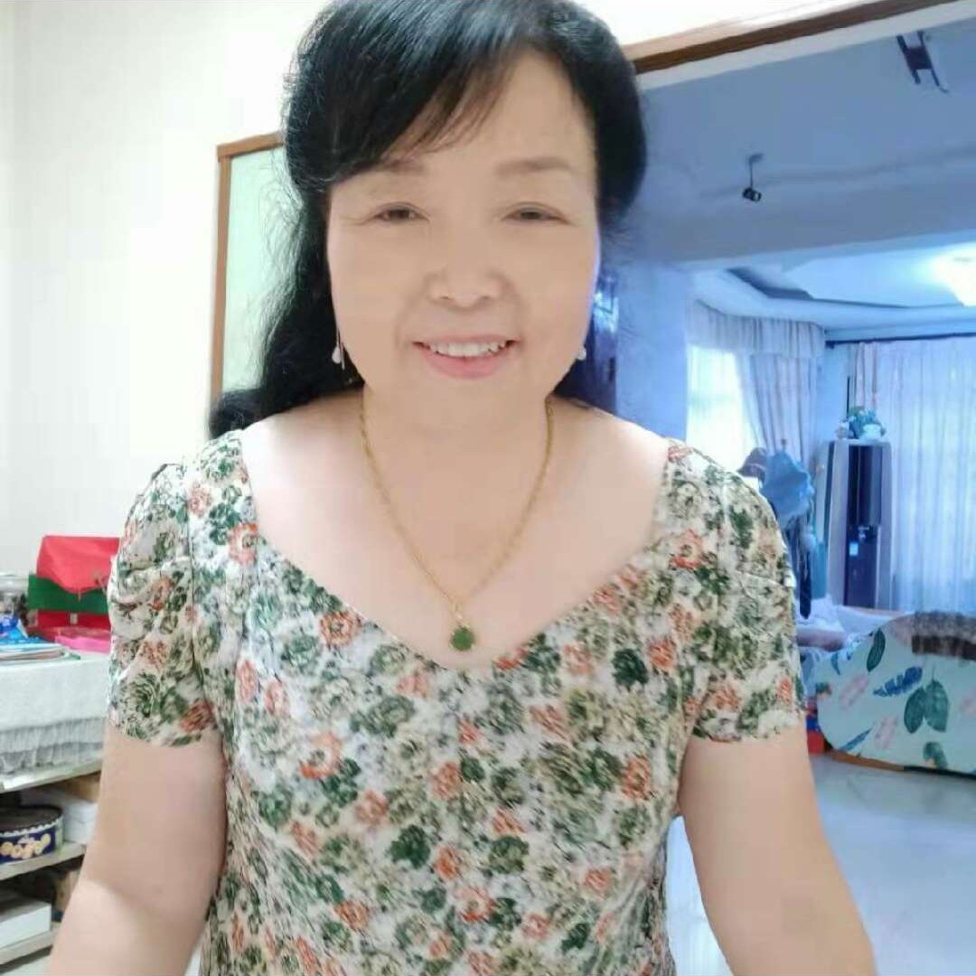 发卡浅吻零碎的照片