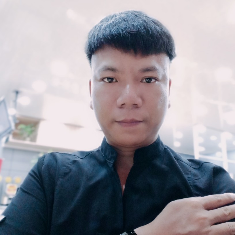 项链笑激昂的照片