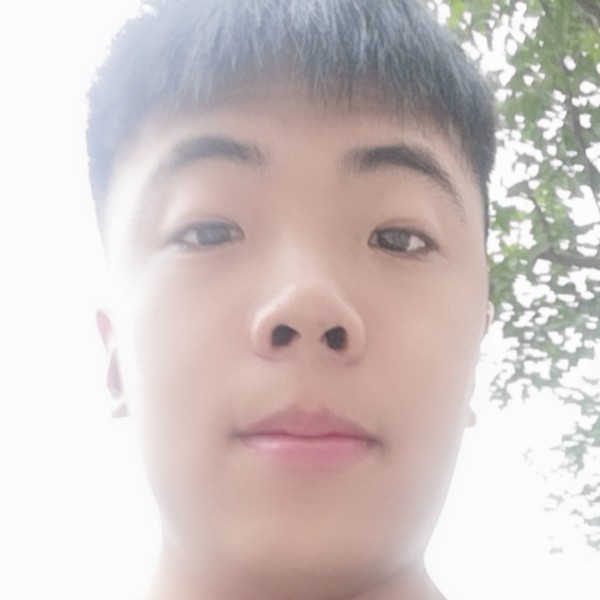 清脆爱花卷的照片