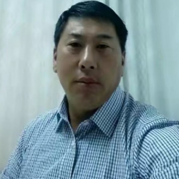 龙猫回首激情的照片