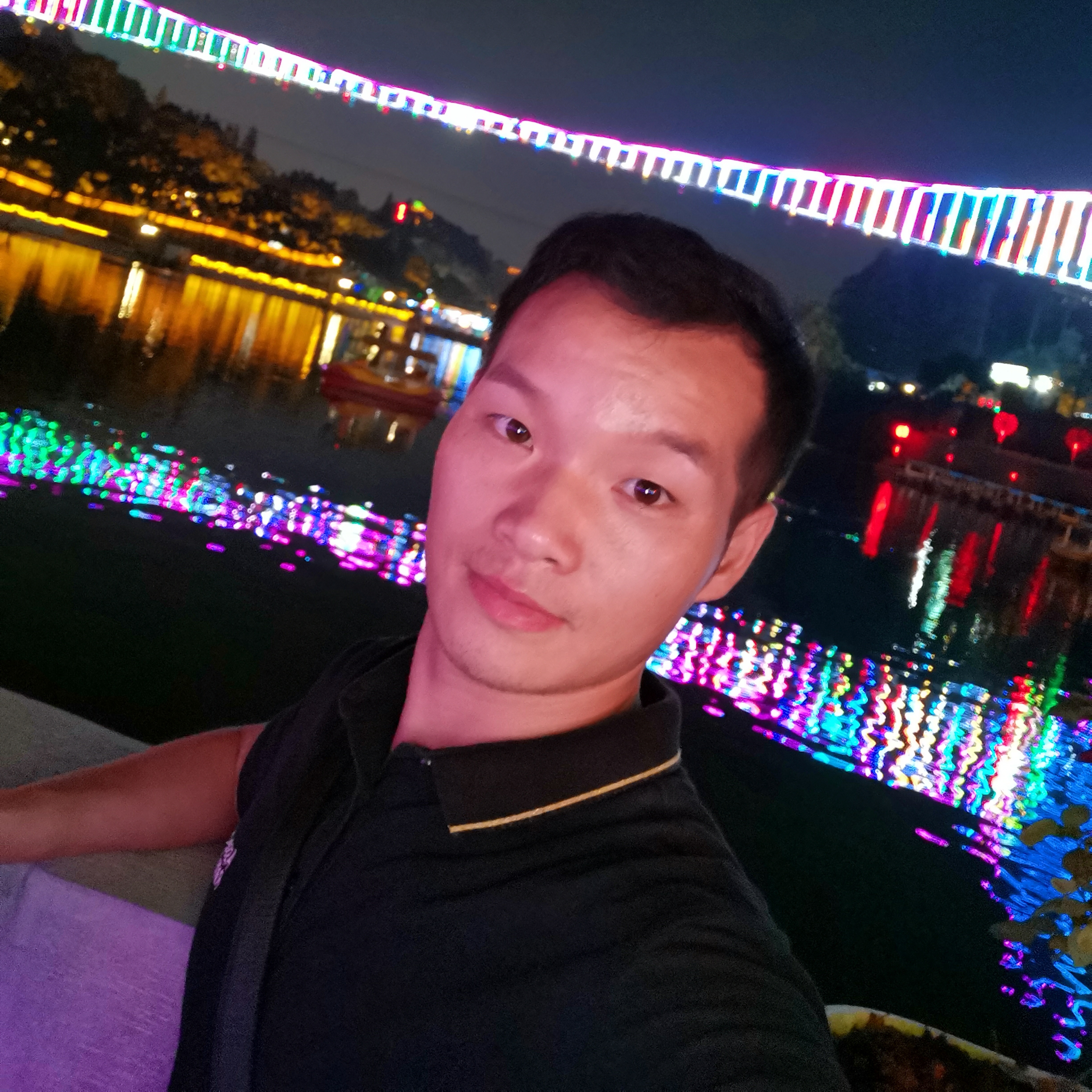 欠你的踢星月的照片