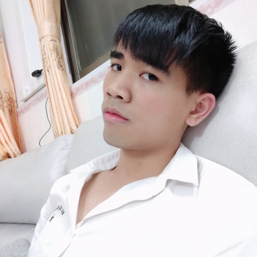 何某人。的照片