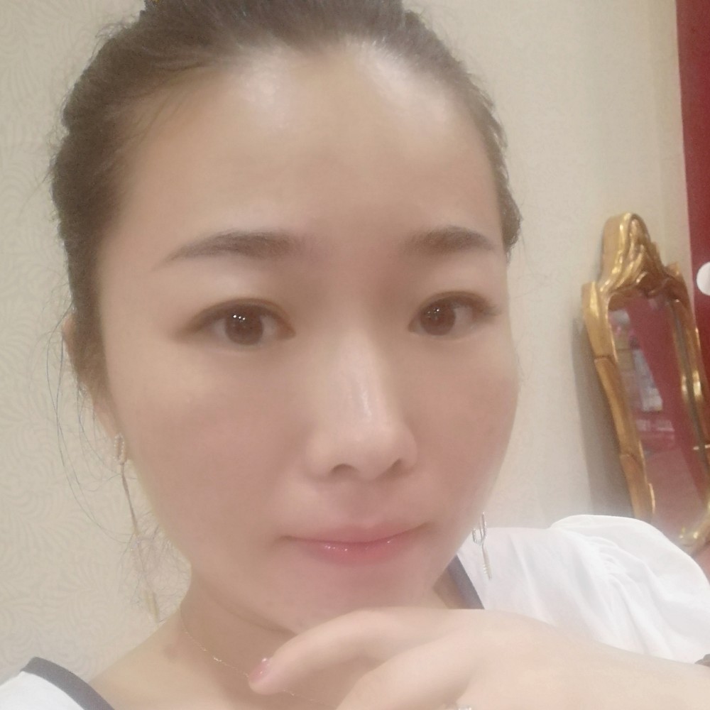 魔镜有懵懂的照片