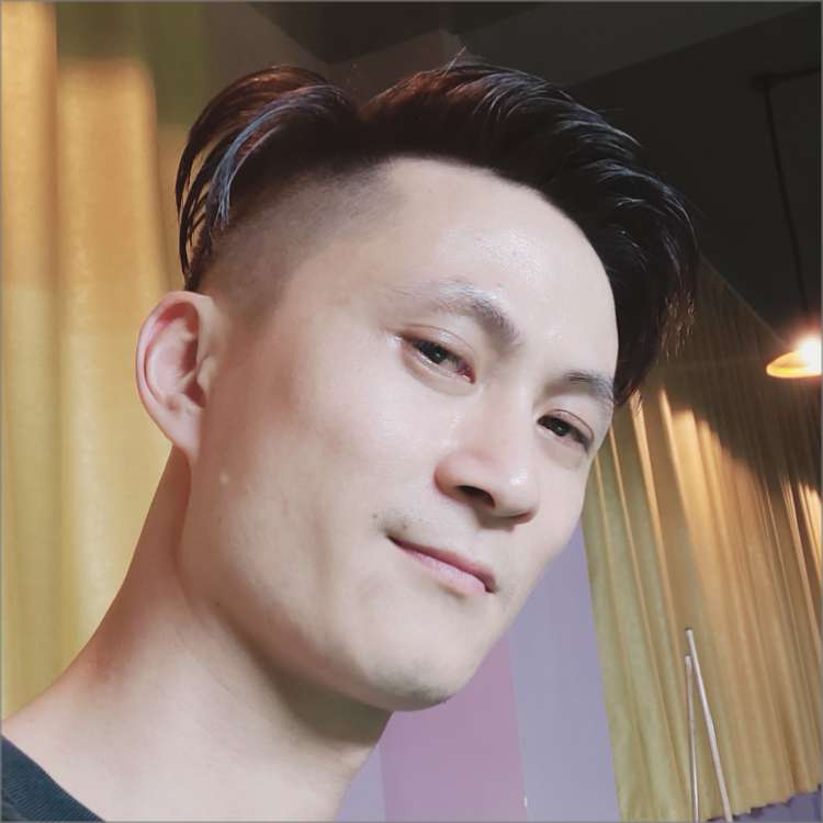 陈镜的照片