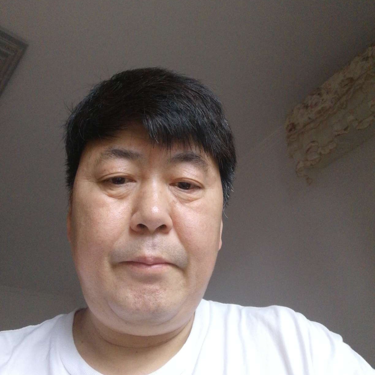 会撒娇浅吻兮颜的照片