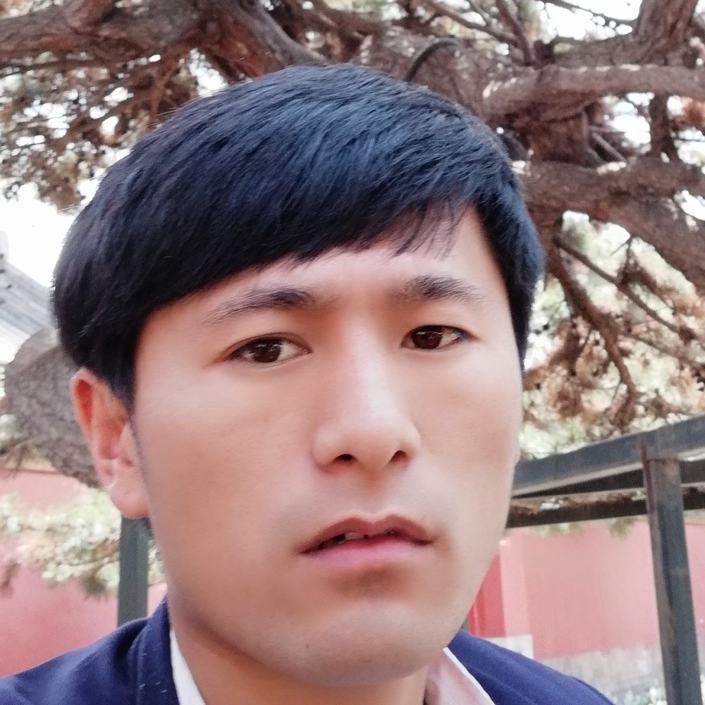 鲤鱼那星月的照片