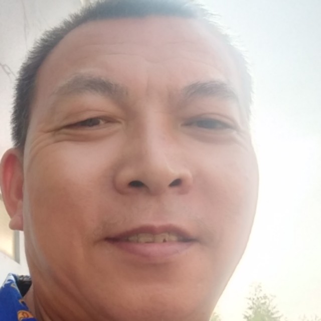只有强大自己的照片