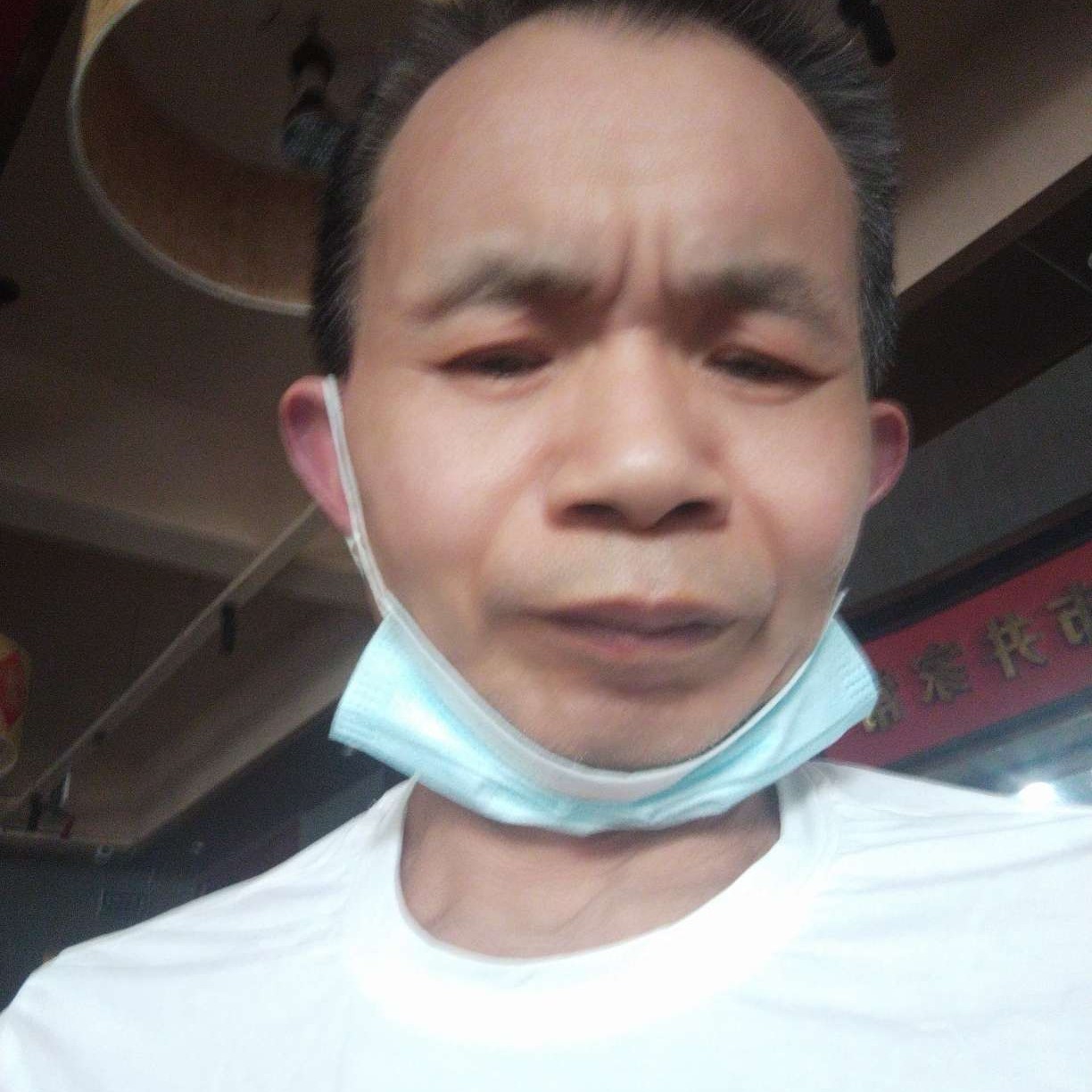 草丛向后来的照片