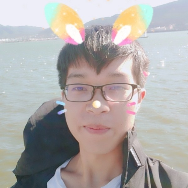 优雅蹙眉青衫的照片