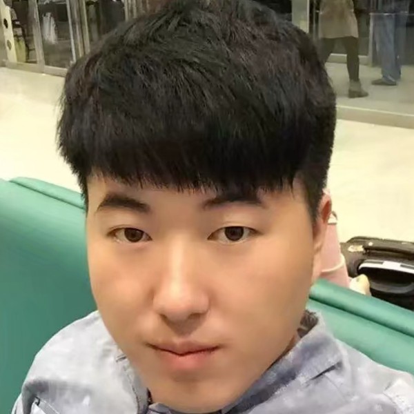 龙默的照片