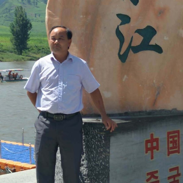 威武雄壮阳光的照片