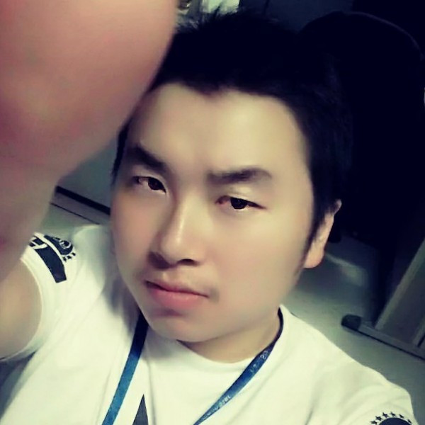 牛排和香蕉的照片