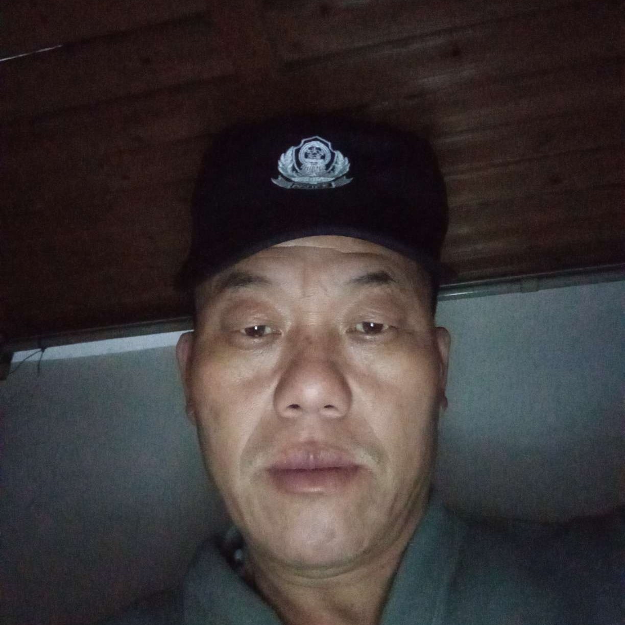 殷勤那香烟的照片