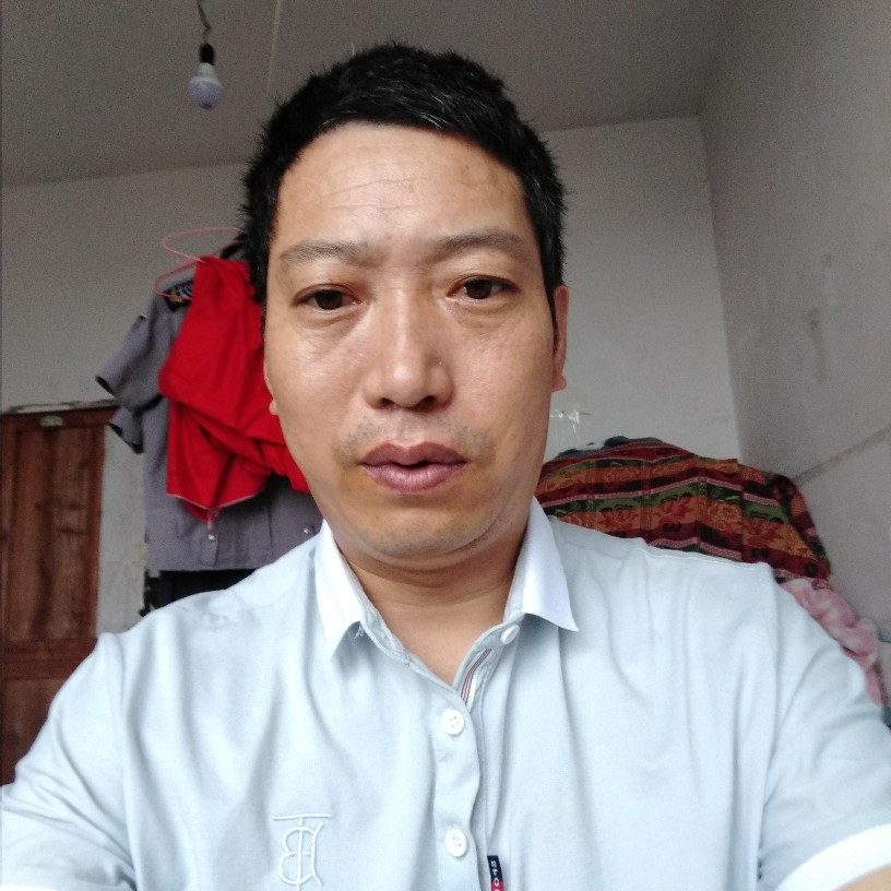 艾光建的照片