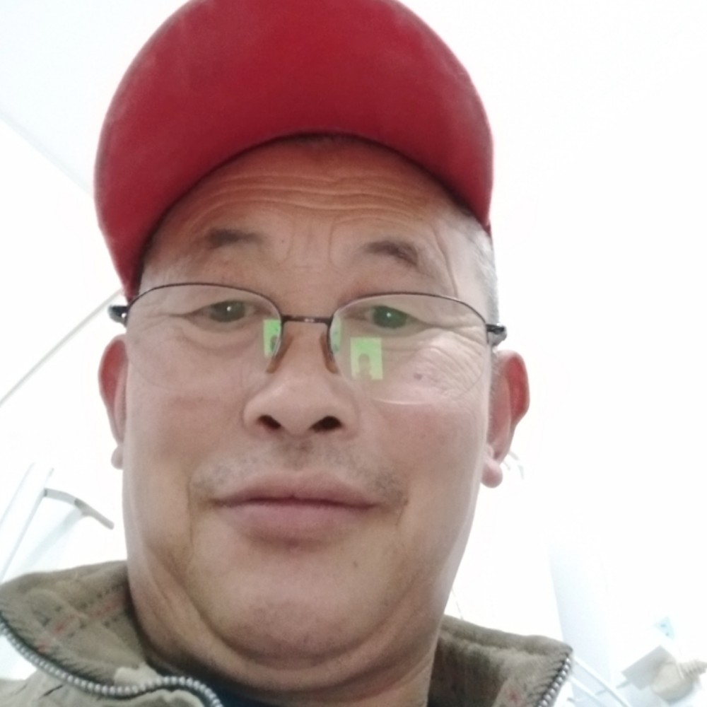 潇洒漫步水蜜桃的照片
