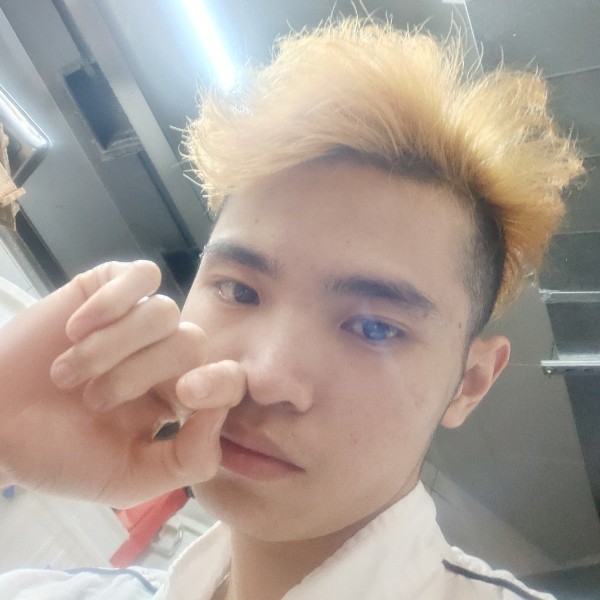 买了水壶。的照片