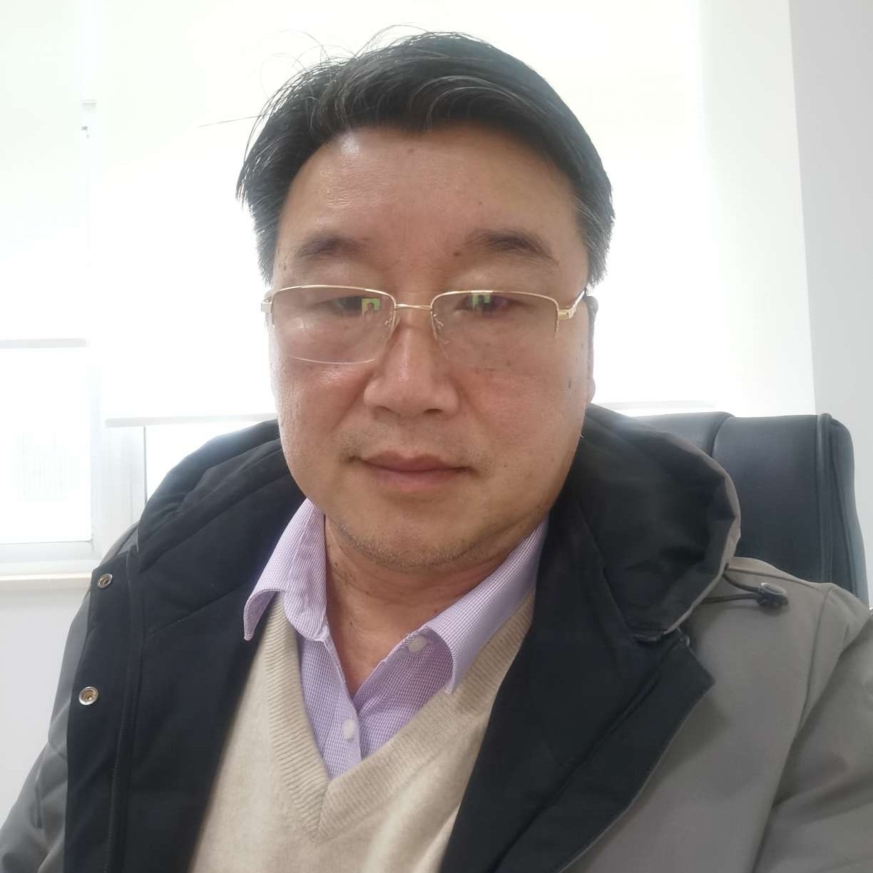 调皮迎星星的照片