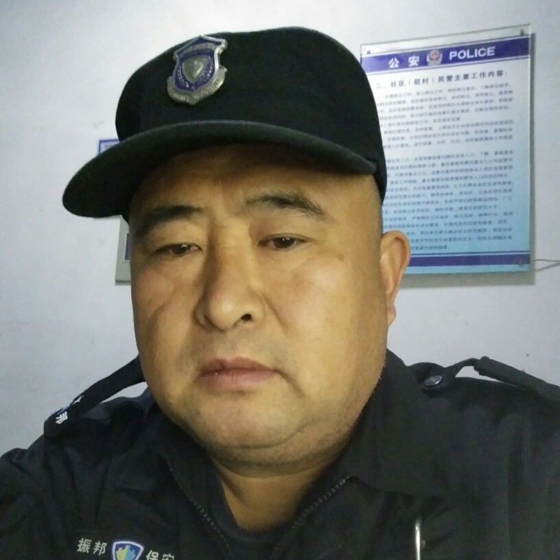 发嗲石头的照片