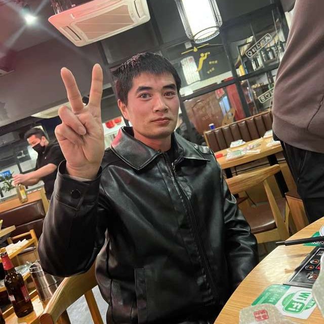 王方国的照片