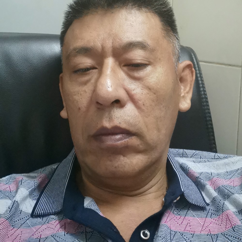 开放扯女王的照片