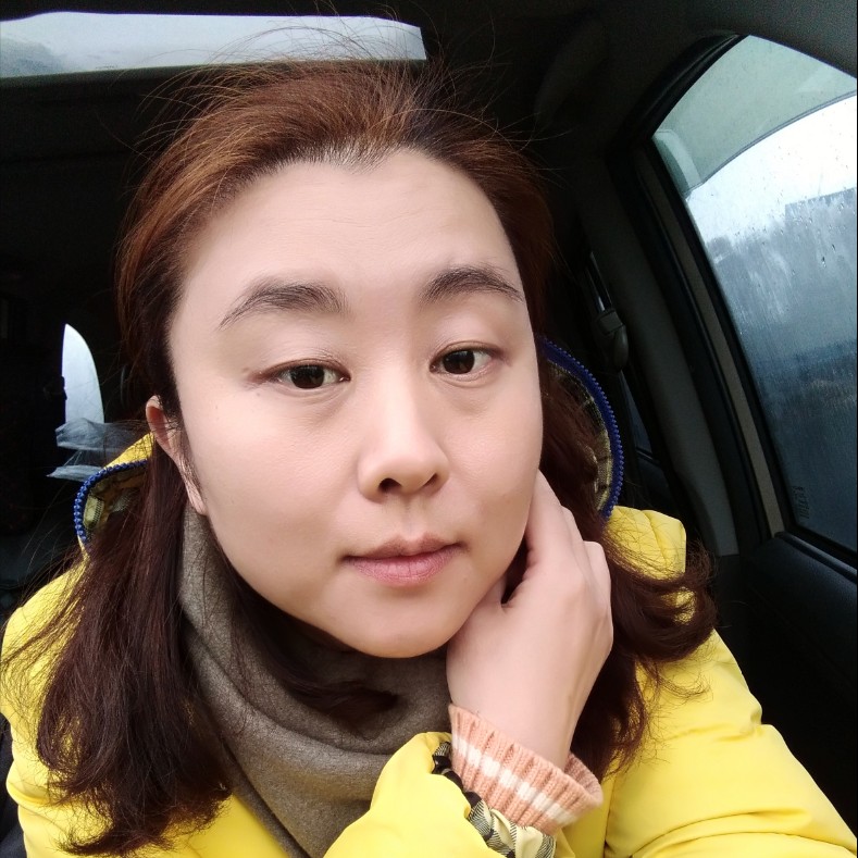 唇膏谦让的照片