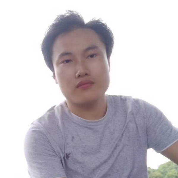 落寞闻蓝天的照片