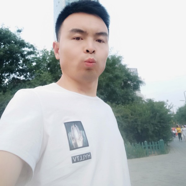 满意浅吻暖阳的照片