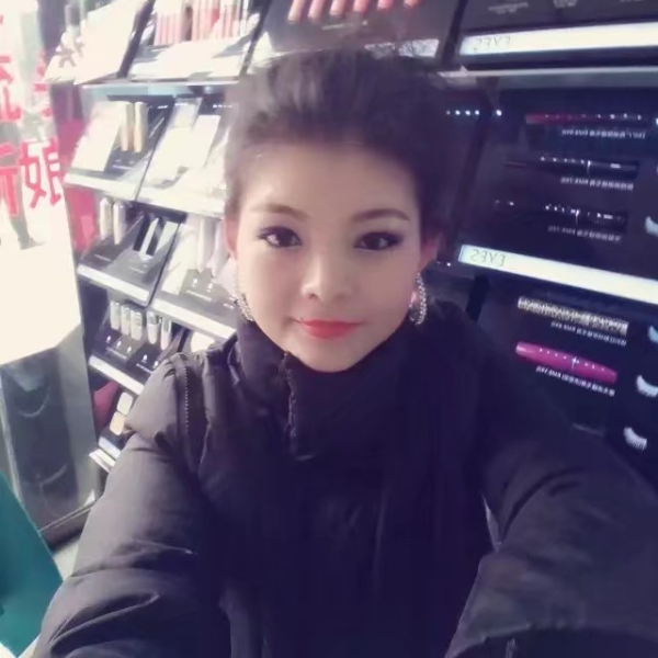 盛女的照片