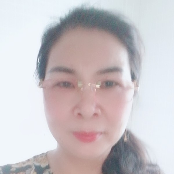 羽裳妖娆的照片