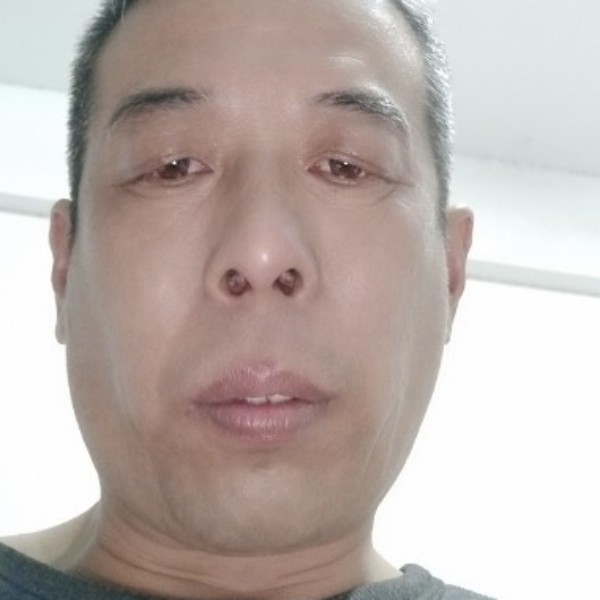 辛勤紫萱的照片