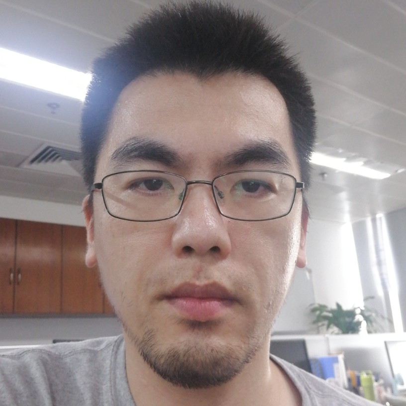 小懒猪就背后的照片