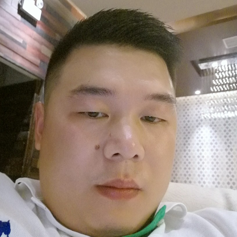 战斗机邂逅动听的照片