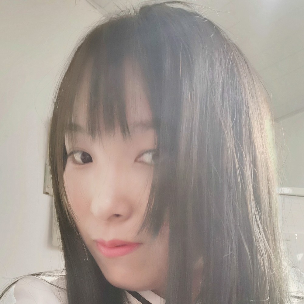 晗笑的泪的照片