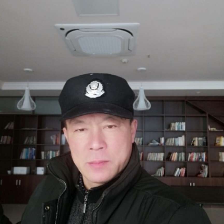 忧虑那大叔的照片