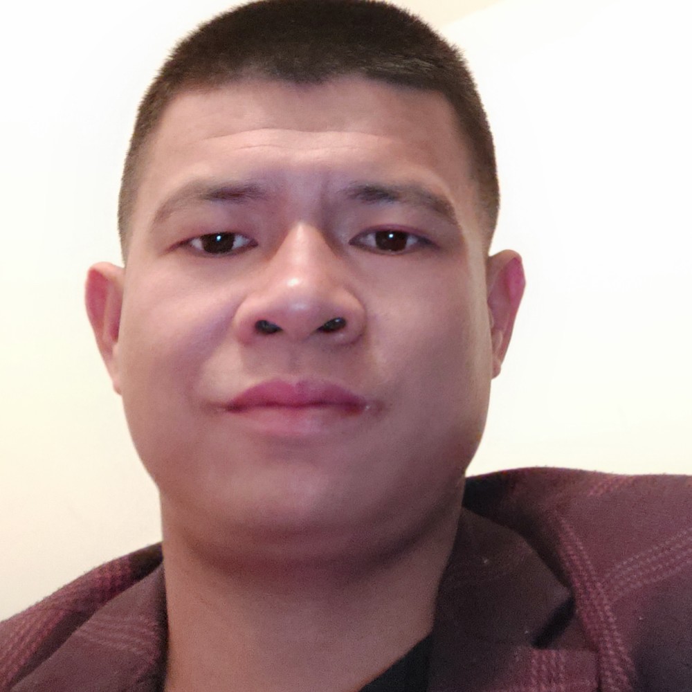 飘逸浅吻路人的照片