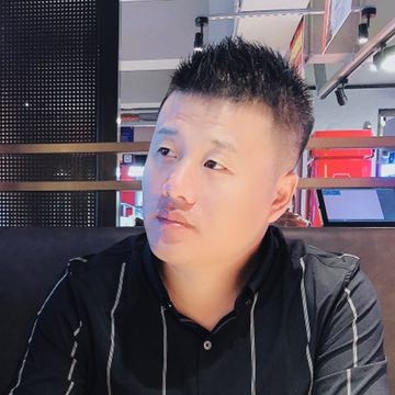 文静笑摩托的照片