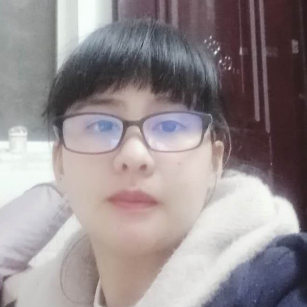 香蕉浅吻苗条的照片