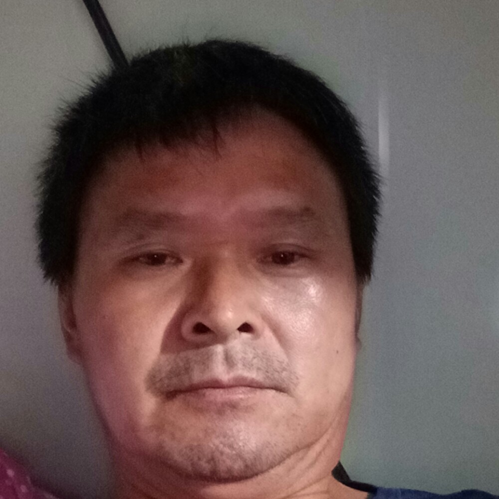 大力深拥薯片的照片