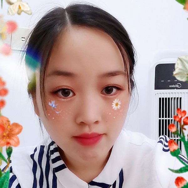苹果与蜜蜂的照片