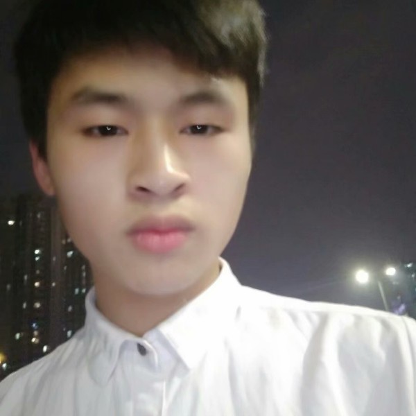 简单小伙☜的照片