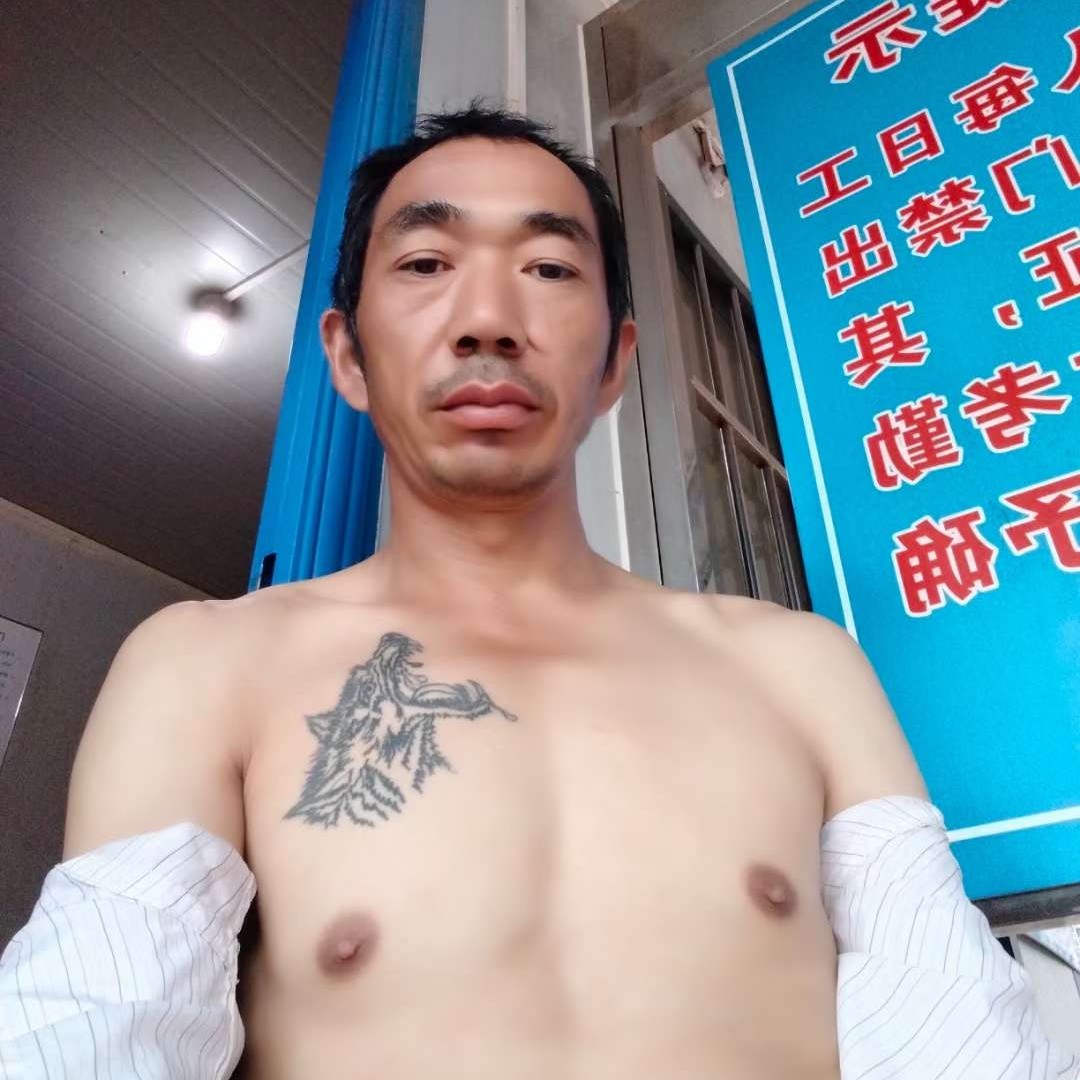 碧蓝蹙眉爆米花的照片