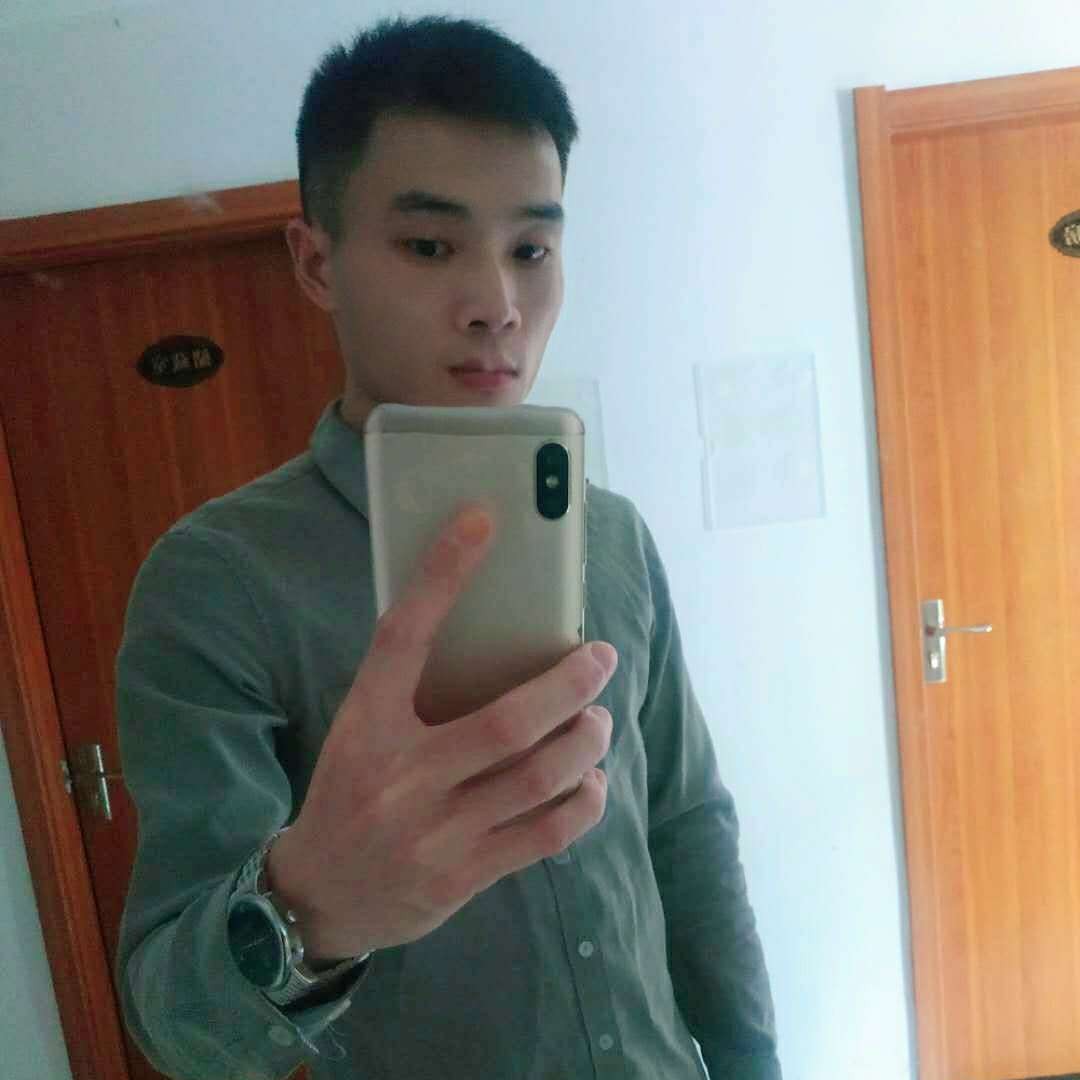 高高有白猫的照片