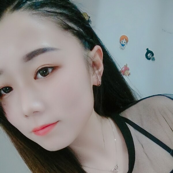 小猫咪邂逅俏皮的照片