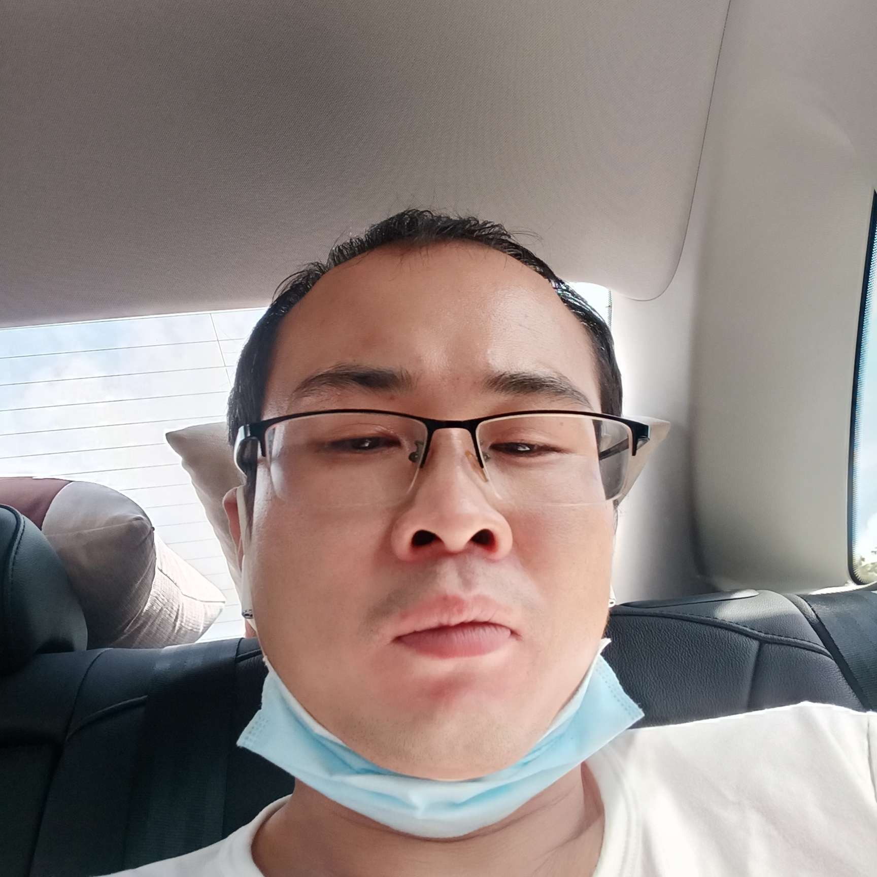 悲凉的大白的照片
