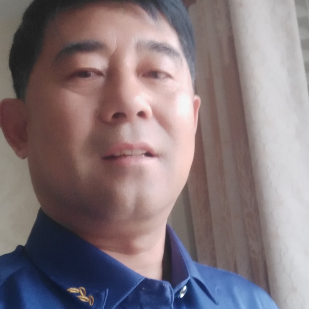 贪玩凝眸小蘑菇的照片