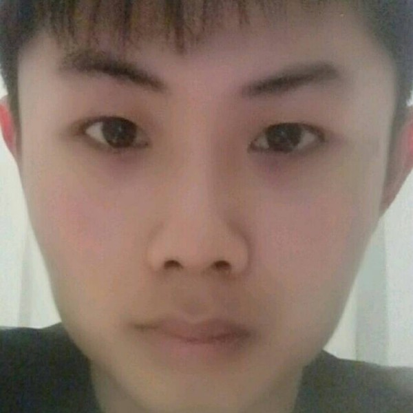 深情扯帅哥的照片