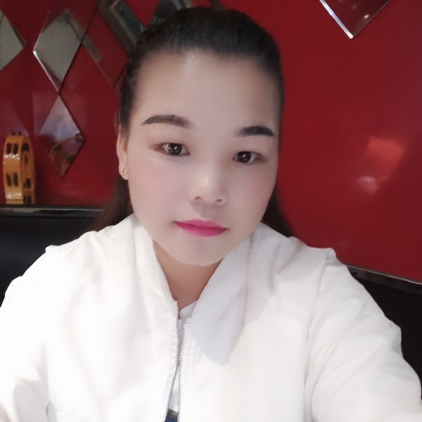 微笑掩盖不了眼泪的照片