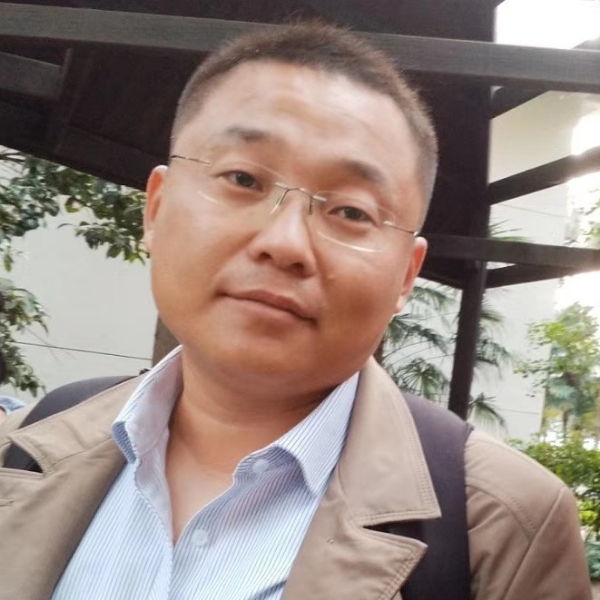 大意招牌的照片