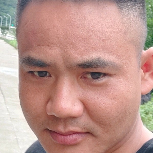 翅膀方冷傲的照片