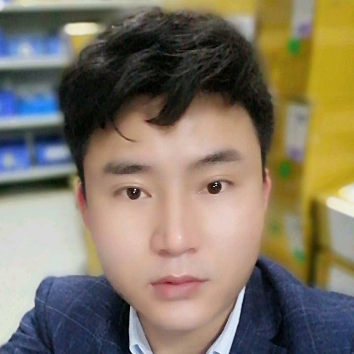 舒荷回首陌上的照片